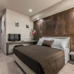 Πανσιόν Astoria Deluxe