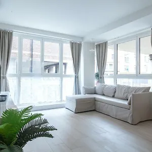 Marconi Apartment