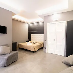 Royal Art H Spaccanapoli, By Clapa Group 2* Nápoles
